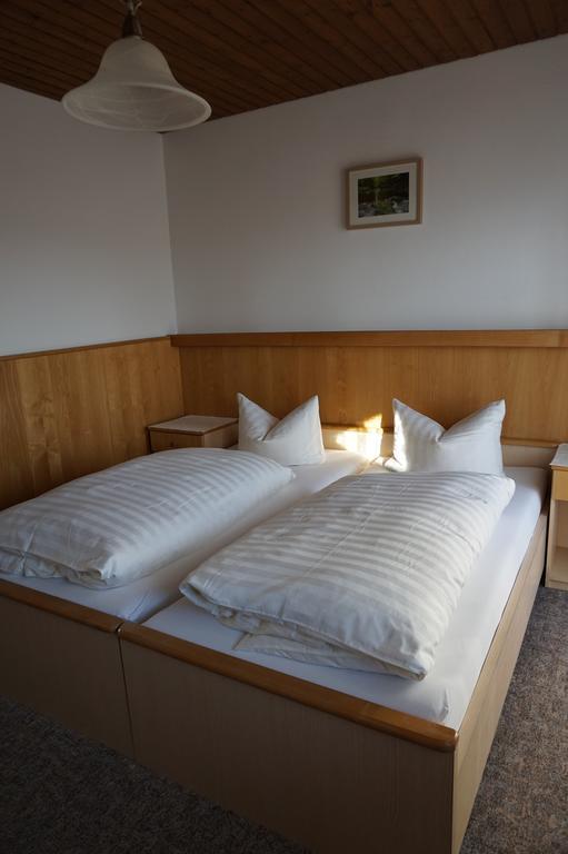Pension-Metzgerei Hofer Inning am Holz Bagian luar foto